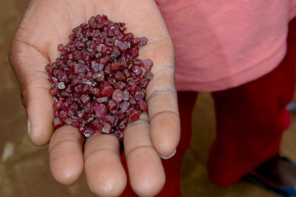 Handful of red gold in Andilamena