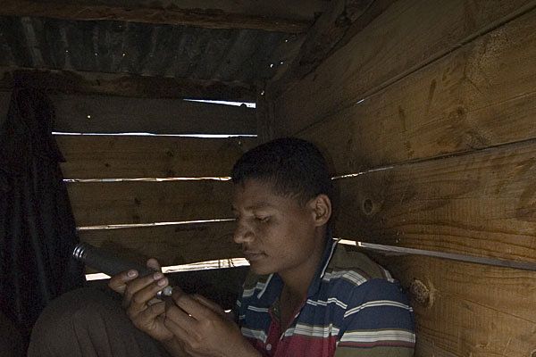 Sri Lankan sapphire buyer in Ilakaka