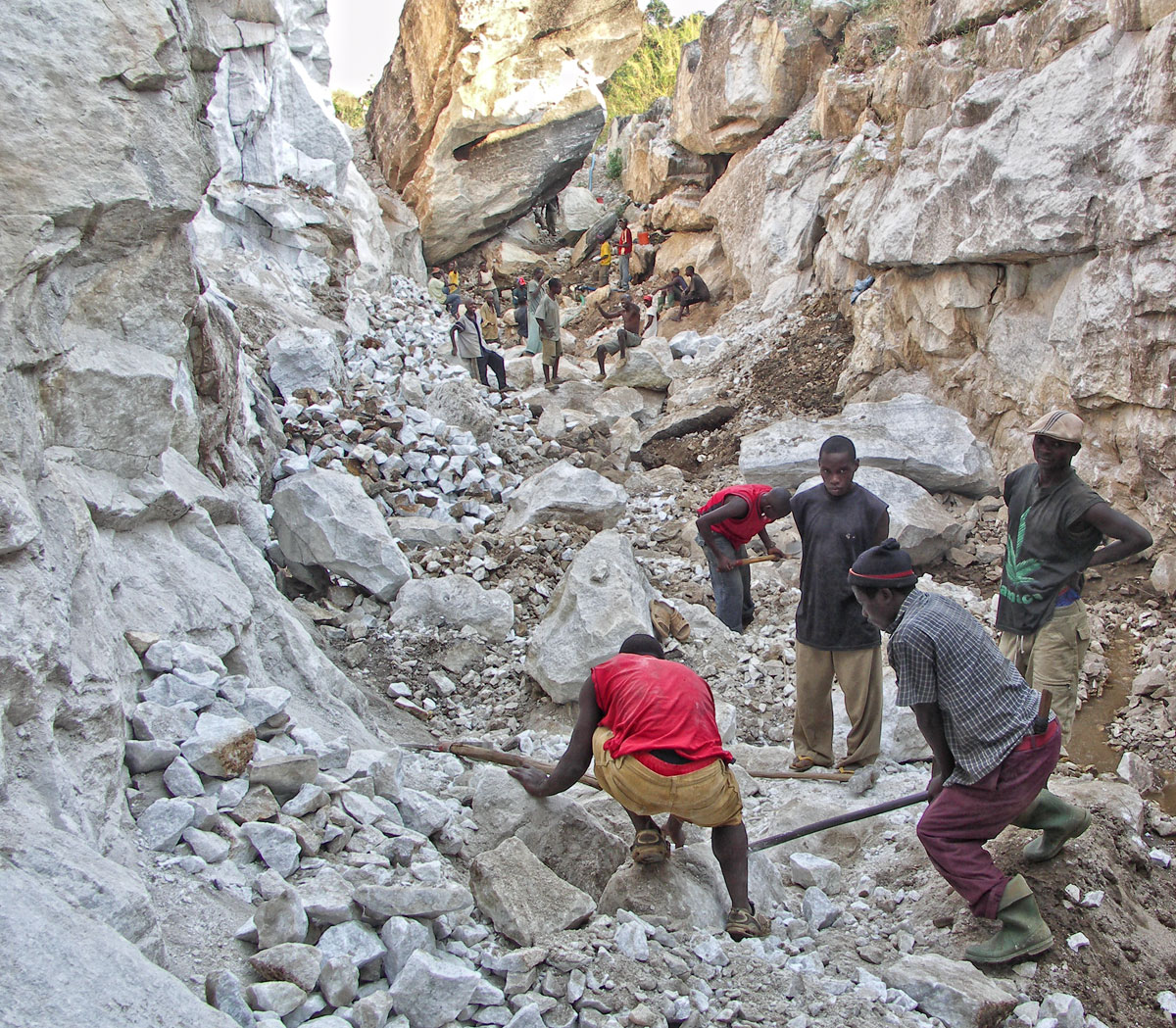 Miners at Ipanko work the spinel-bearing marble