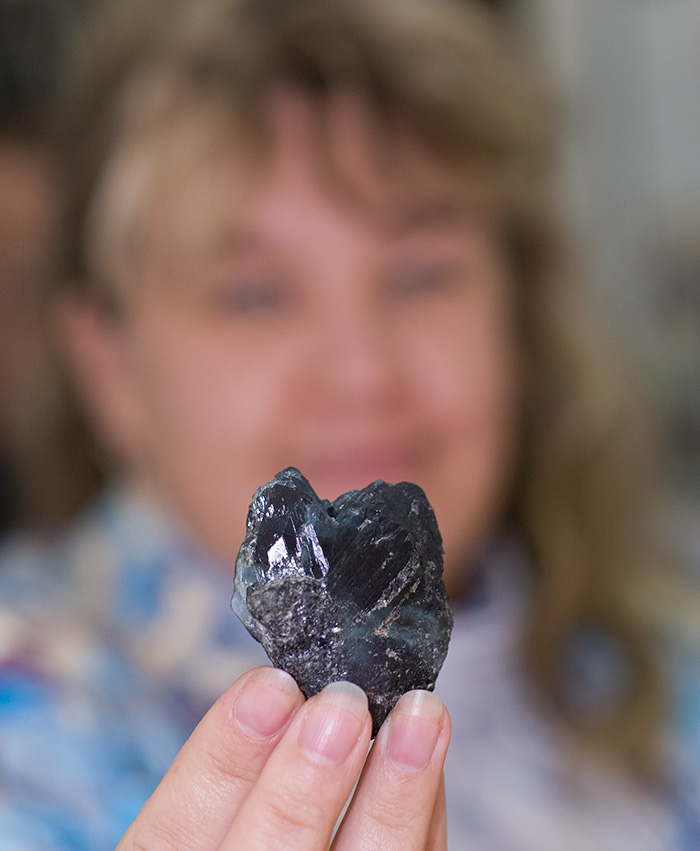 At 96.7 grams, this alexandrite crystal is a fine example of the stone that was named after the then-future Tsar Alexander II. Photo: Richard W. Hughes