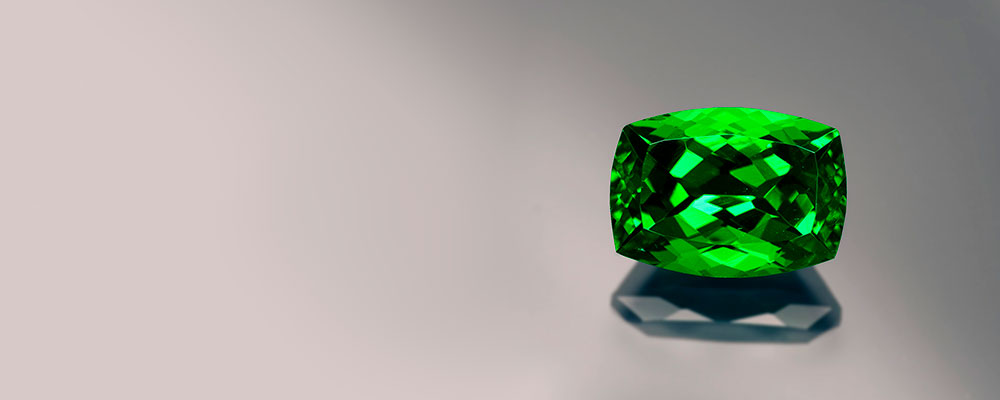 Tsavorite Garnet • Untamed Green Garnet Beauty